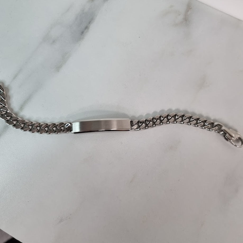 Stál armband með plötu minna