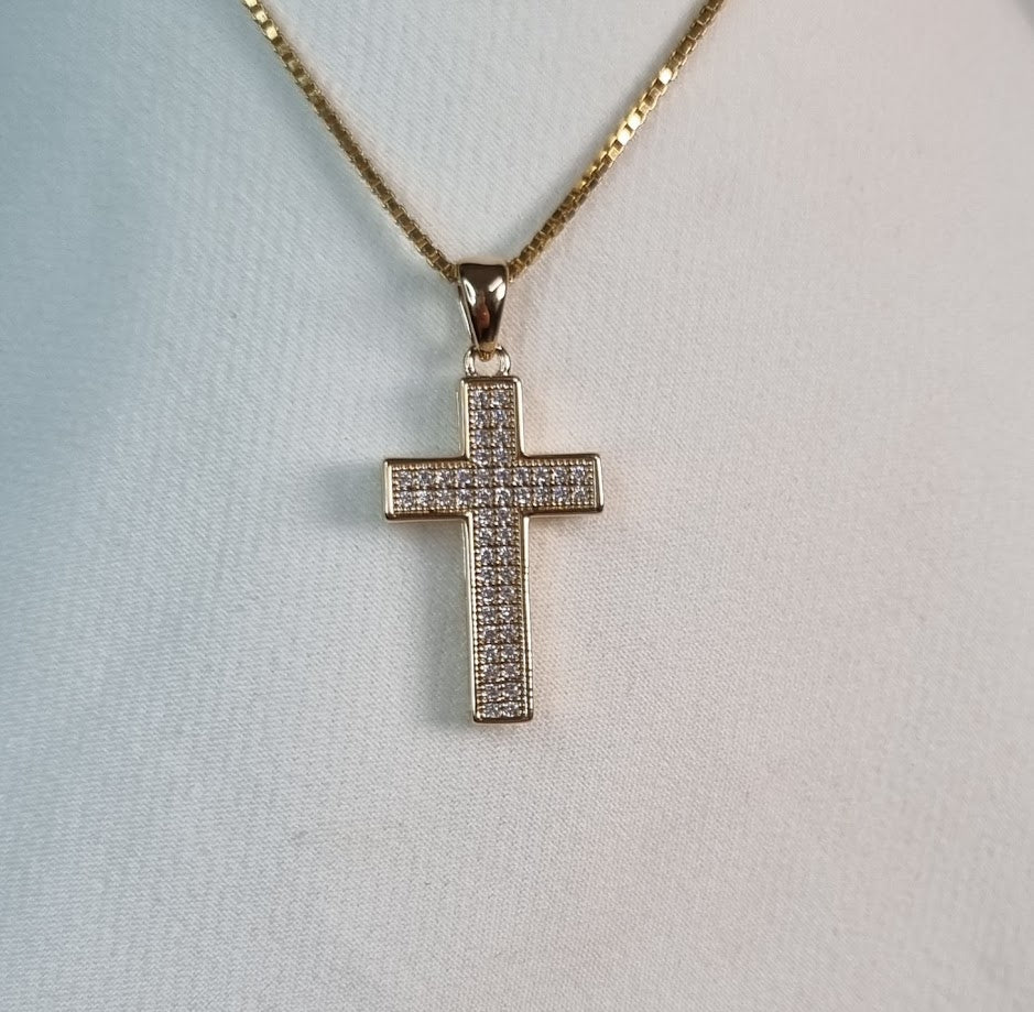 18kt gullhúðaður kross með mörgum litlum zirkon steinum 22×14mm no: 2739710