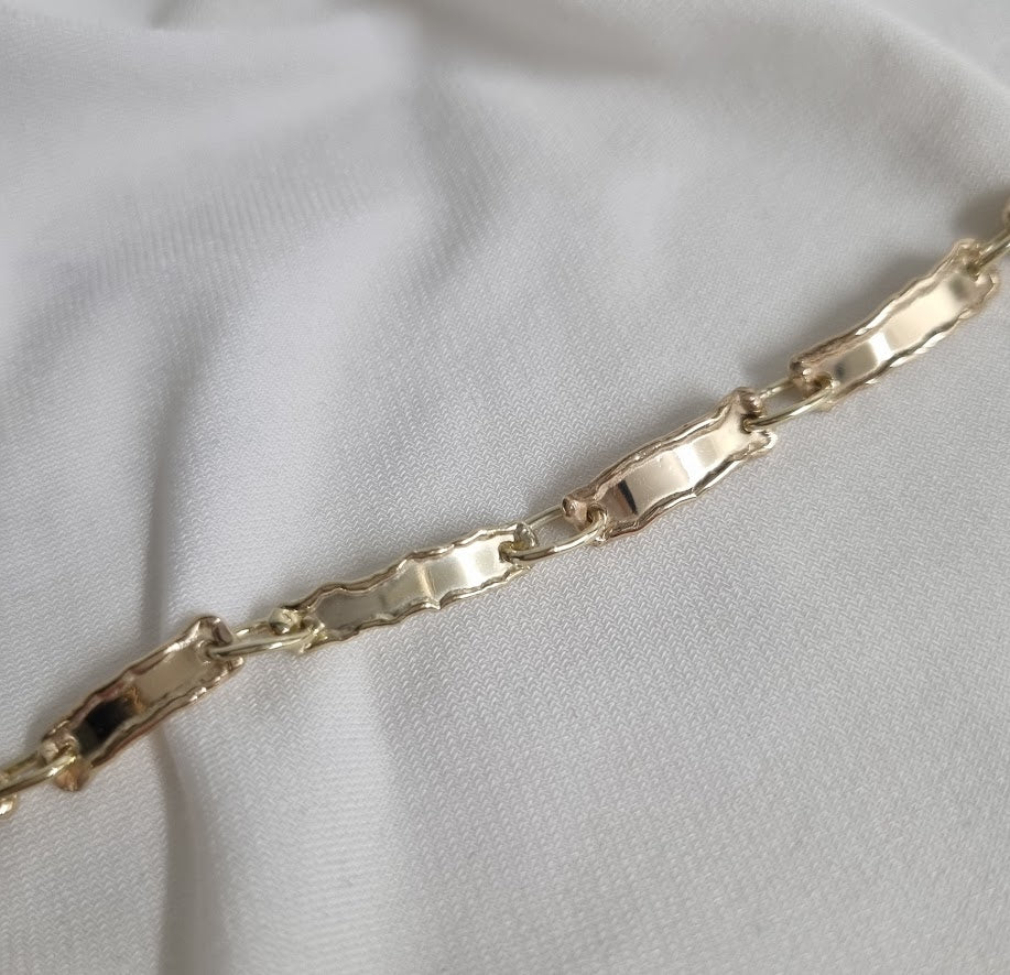 Handsmíðað 14 kt gull armband