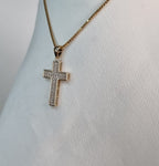 18kt gullhúðaður kross með mörgum litlum zirkon steinum 22×14mm no: 2739710