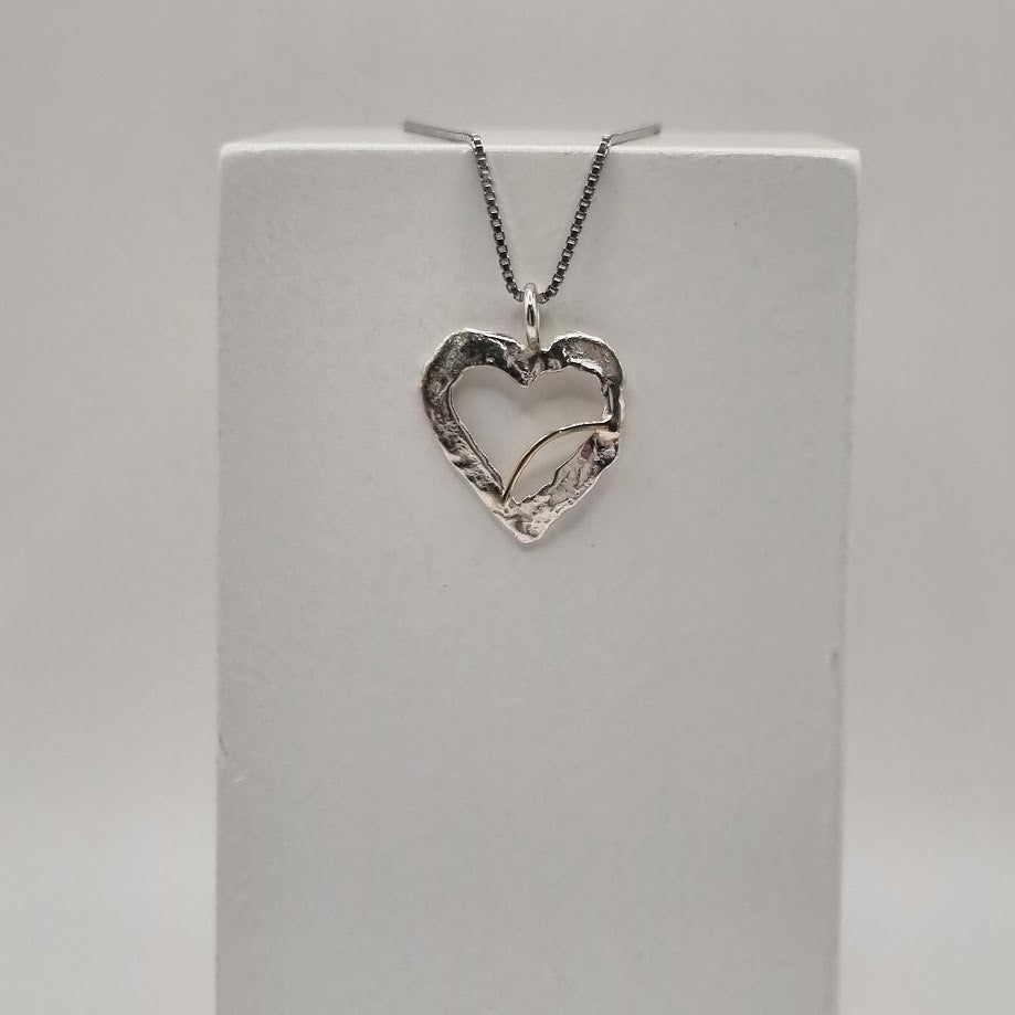 Silfur hálsmen hjarta með gullvír No 1