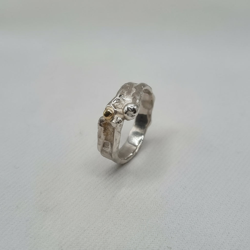 Silfur hringur með 14kt gulli.  No 4