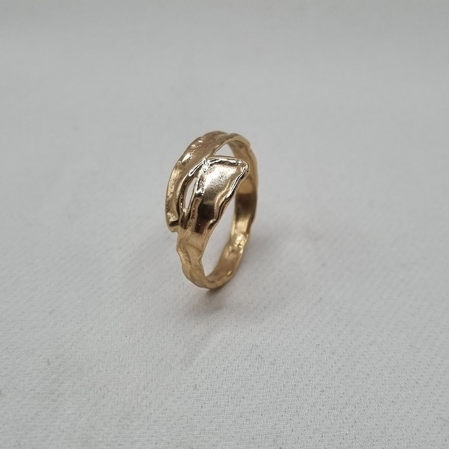 8kt gullhringur No 9