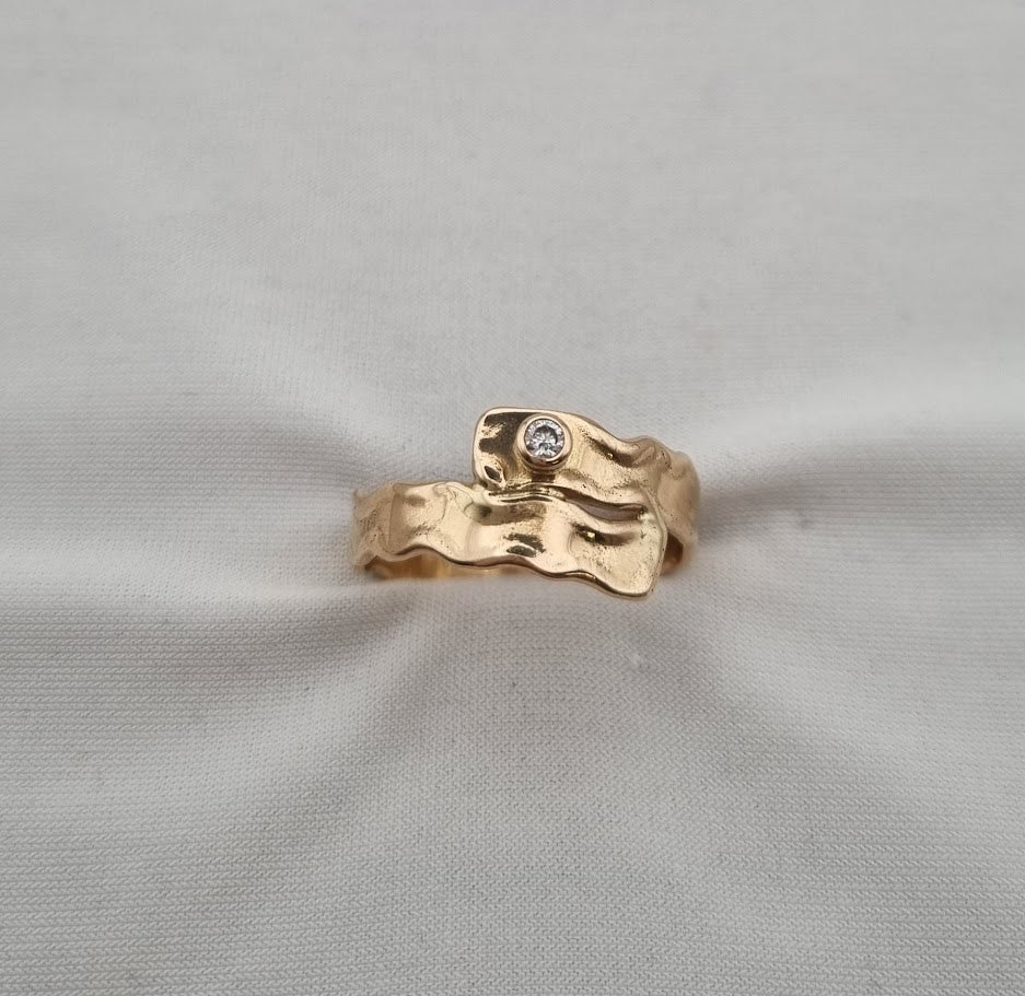 Gull hringur með zirkon  No 1