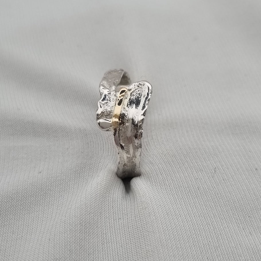 Silfur hringur með 14kt gulli.  No 7