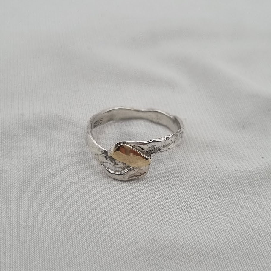 Silfur hringur með 14kt gulli  No 12