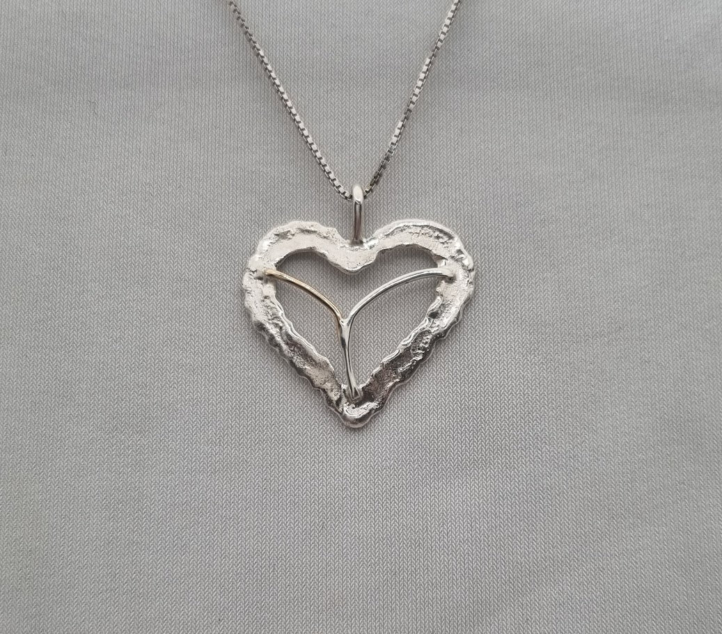 Silfur hálsmen hjarta með gullvír No 3