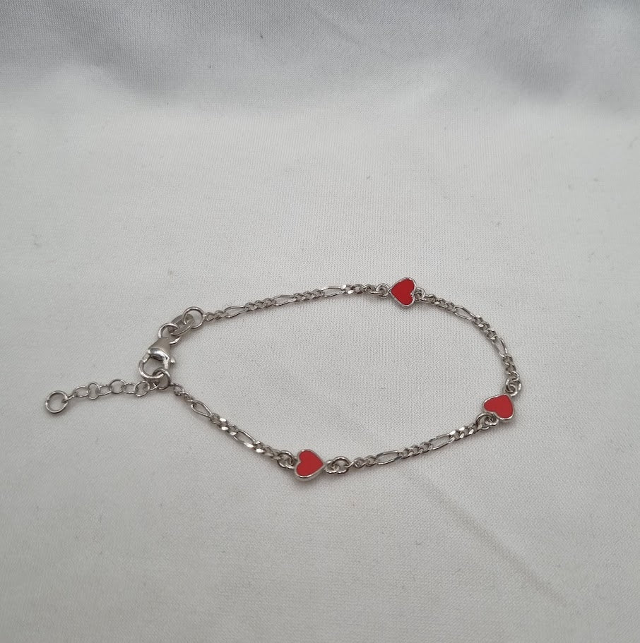 Silfur barna armband með rauðbleikum hjörtum
