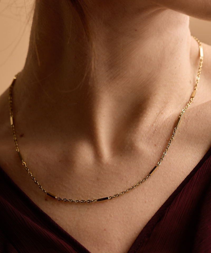 Gullhúðað hálsmen með aflöngum hlekkjum