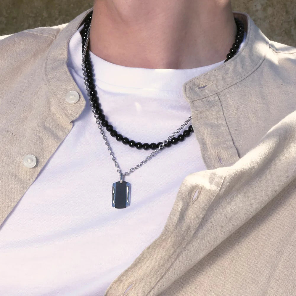 Stál hálsmen með carbon (koltrefjar) í miðju