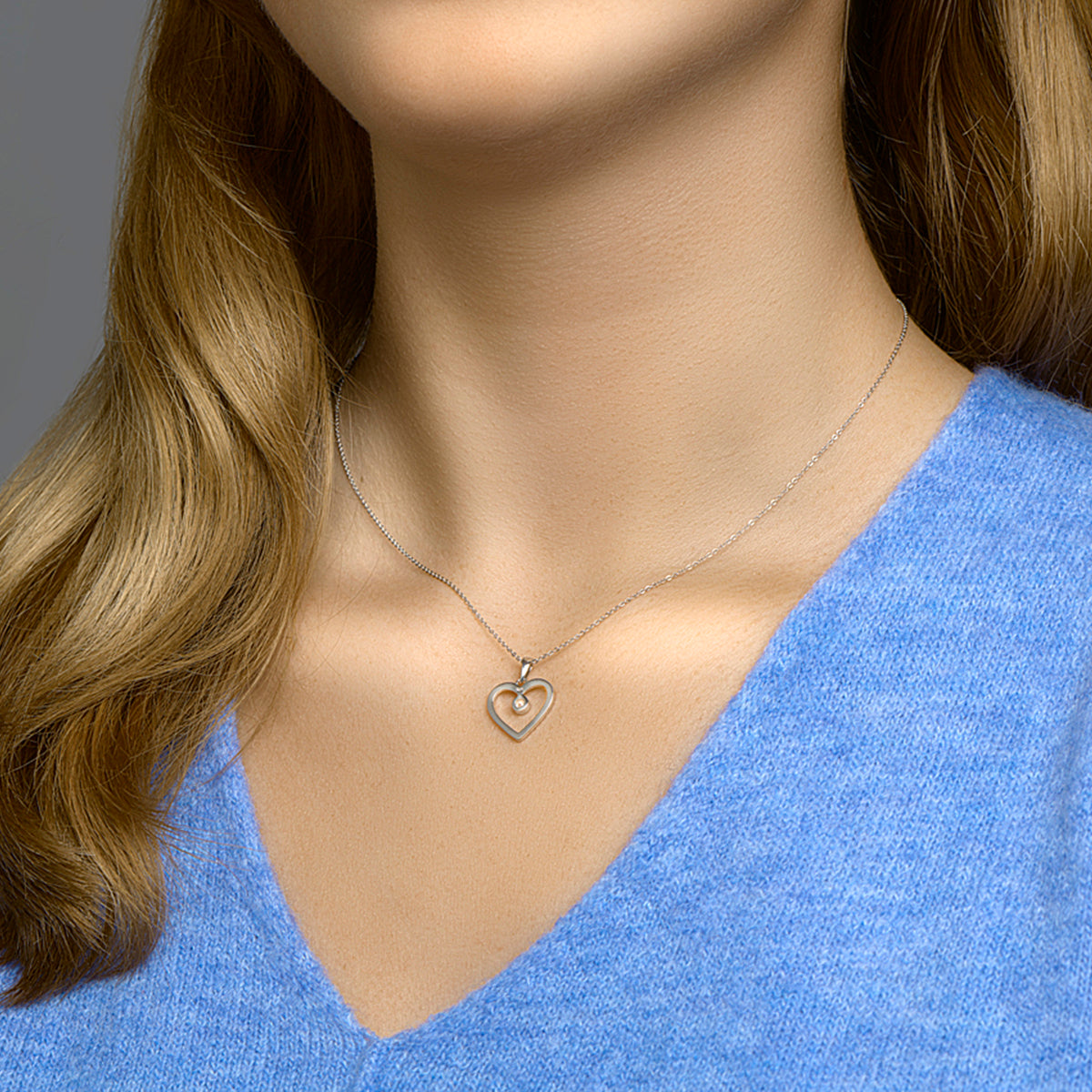 Silfur hálsmen hjarta með zirkonstein