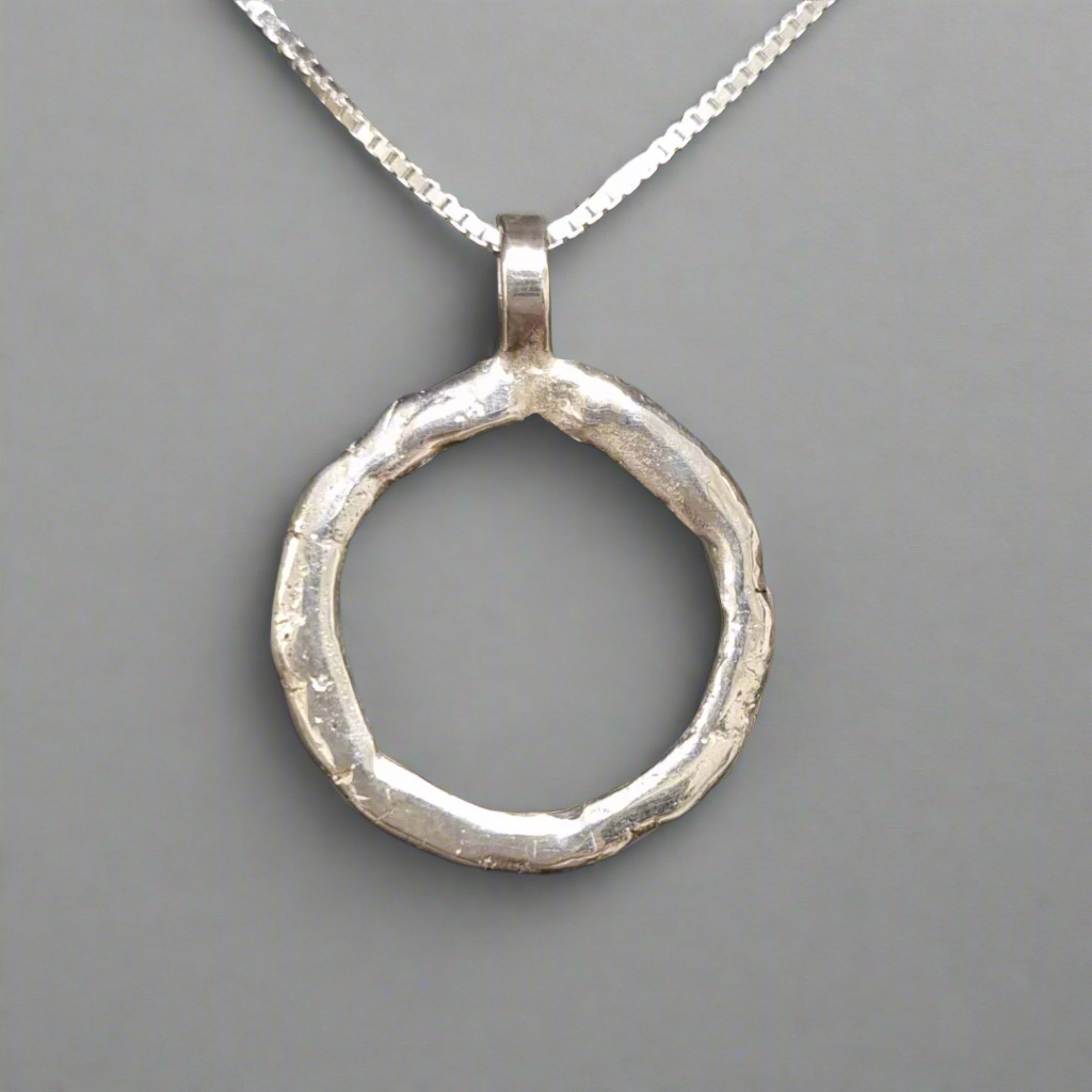 Silfur hálsmen hringur